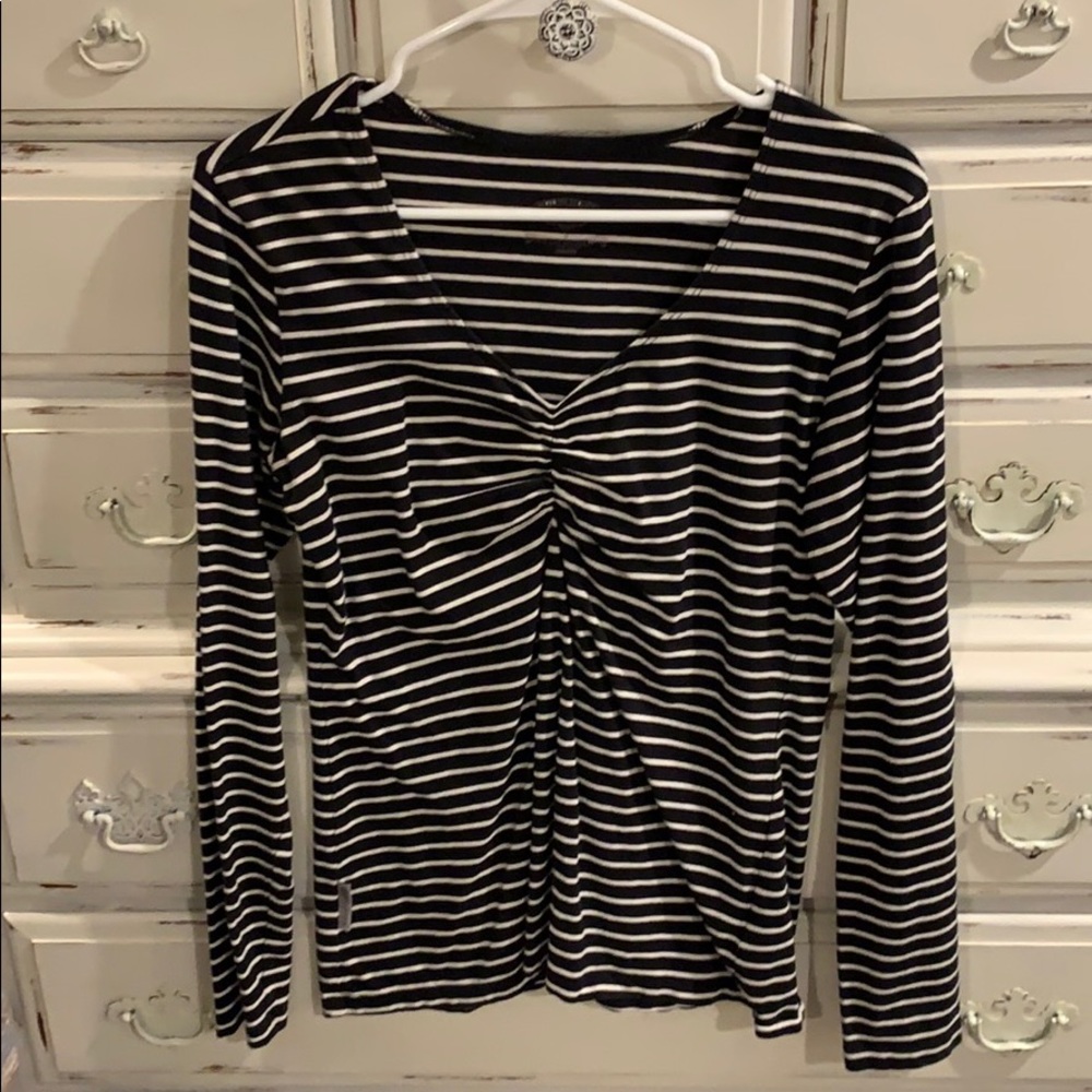 Ugg Long Sleeve Shirt in Medium